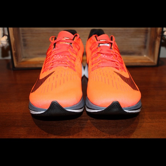 Nike Zoom Fly Chicago Marathon Edition - Picture 2 of 5